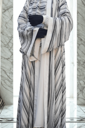 Zyra Abaya – Modern Striped Elegance